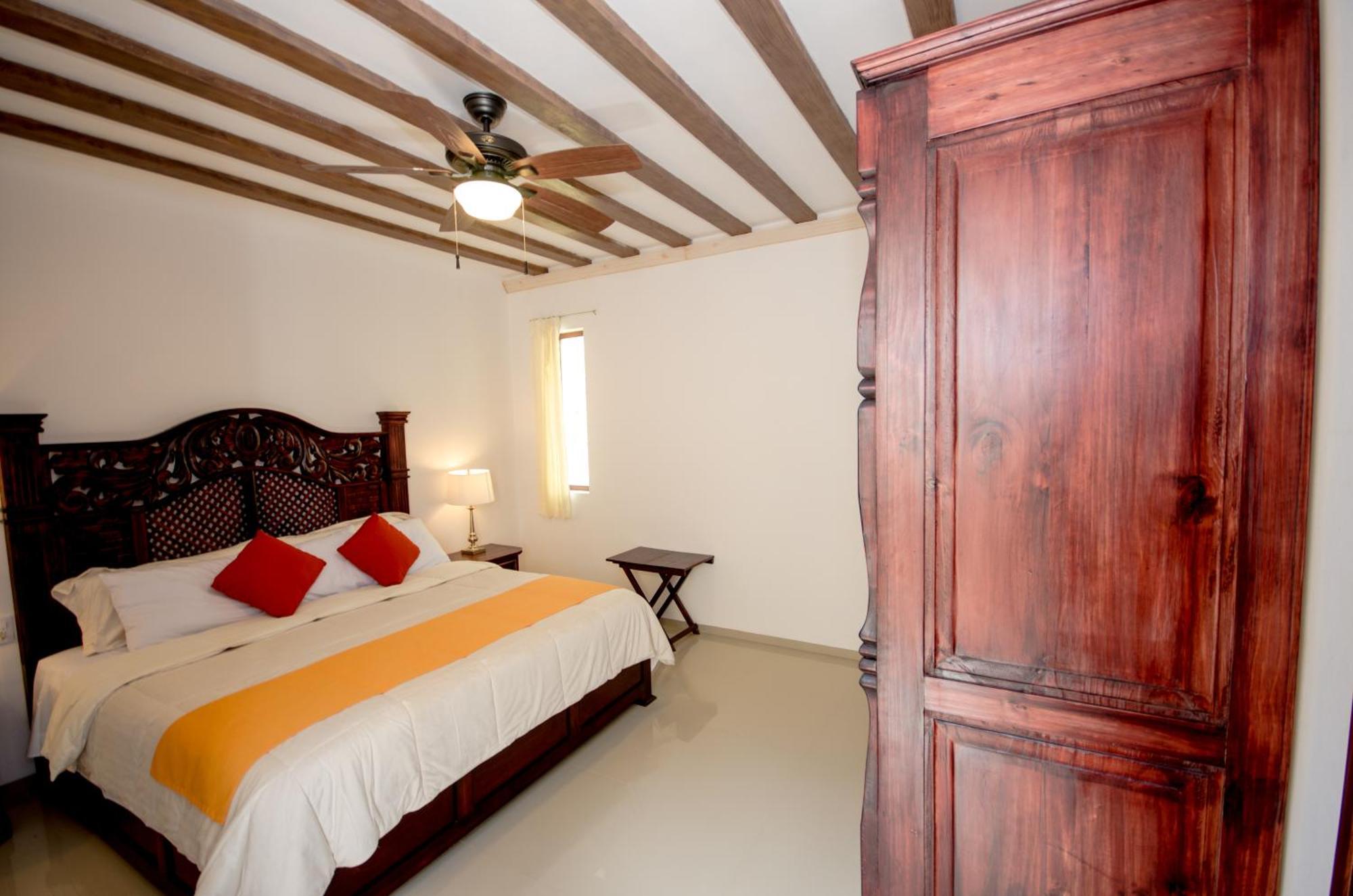 Casa San Roque Valladolid 바야돌리드 외부 사진